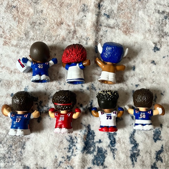 Buffalo Bills Fisher-Price Little People Wegmans Set 7 Figures Josh Allen, Knox - Picture 9 of 10